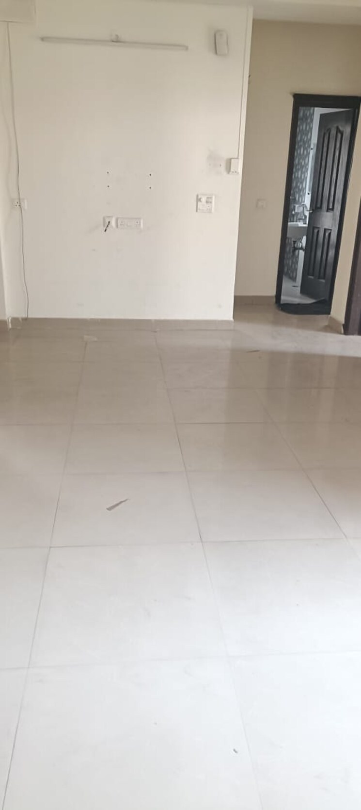 Bathroom, jaypee-greens-kosmos 2.5 Bedroom 940 Sq.Ft. Apartment In Sector 134 Noida 7984766