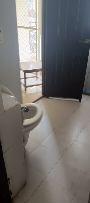 Bathroom in 2.5 BHK Apartment at Jaypee Greens Kosmos, Sector 134 – for Sale