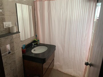 Attached Bathroom in 3 BHK Builder Floor at Sector 15 – for Rent