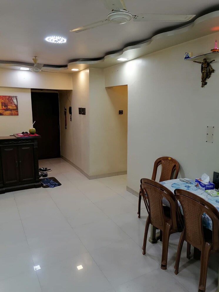 Master Bedroom, parichay-hsg-society 2 Bedroom 1500 Sq.Ft. Apartment In Bandra West Mumbai 7984832