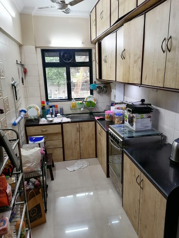 Master Bedroom, parichay-hsg-society 2 Bedroom 1500 Sq.Ft. Apartment In Bandra West Mumbai 7984832