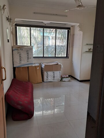Living Room in 2 BHK Apartment at Narayan Niwas Chembur, Chembur – for Rent