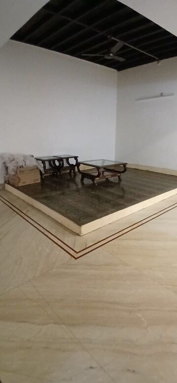 Parking in 3 BHK Builder Floor at Housing Board Colony, Sector 31 – for Rent