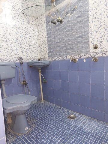 Bathroom in 3.5 BHK Apartment at Mayur Vihar Phase 1 – for Sale