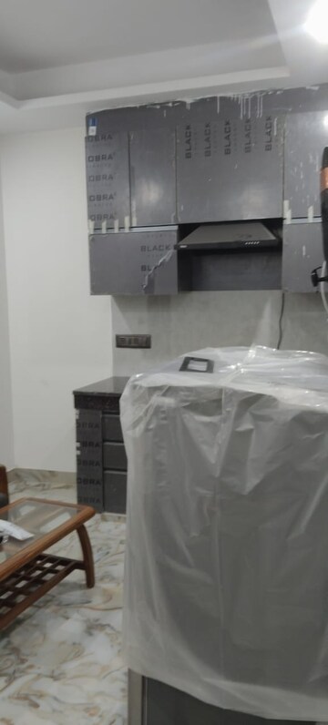 Bathroom in 1 BHK Builder Floor at RWA Residential Society, Sector 40 – for Rent