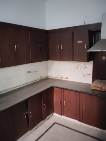 Master Bedroom in 3 BHK Builder Floor at Sector 16 – for Sale