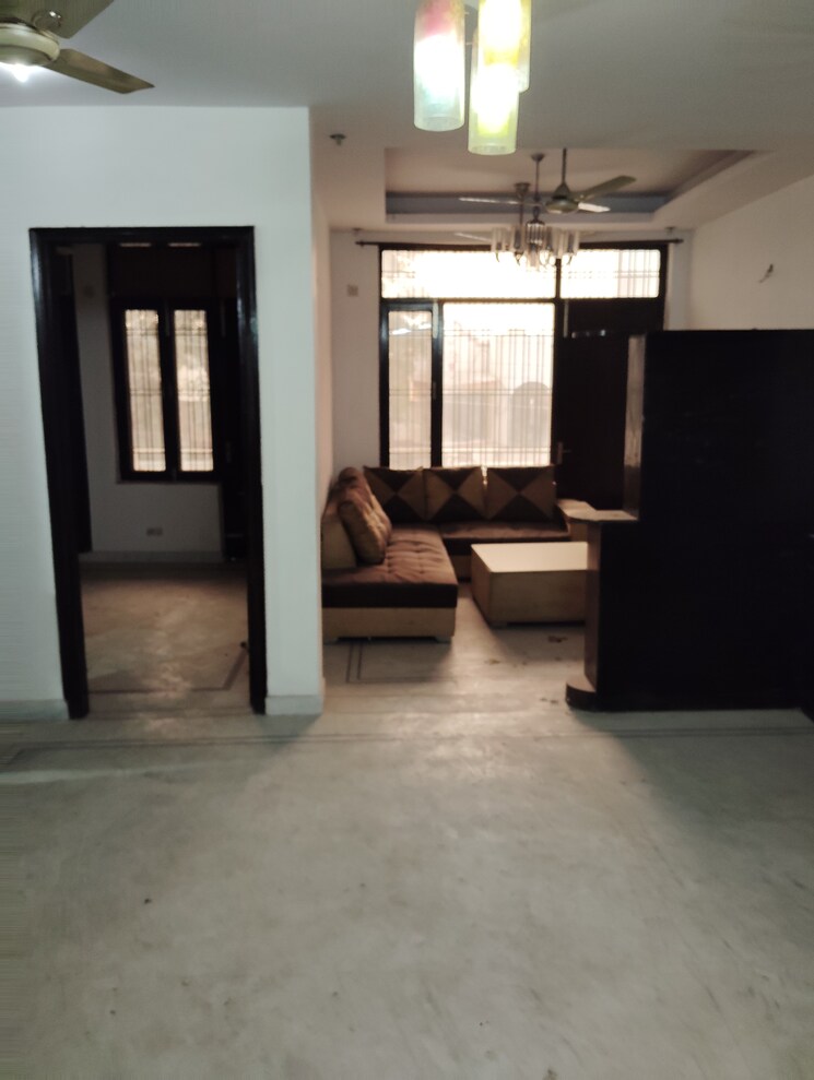 Room, sector 16 3 Bedroom 2250 Sq.Ft. Builder Floor In Sector 16 Faridabad 7984908