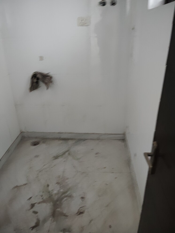 Bathroom, sector 16 3 Bedroom 2250 Sq.Ft. Builder Floor In Sector 16 Faridabad 7984908