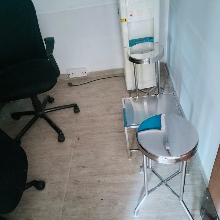 Team Area, andheri west Commercial Office Space 250 Sq.Ft. In Andheri West Mumbai 7984928