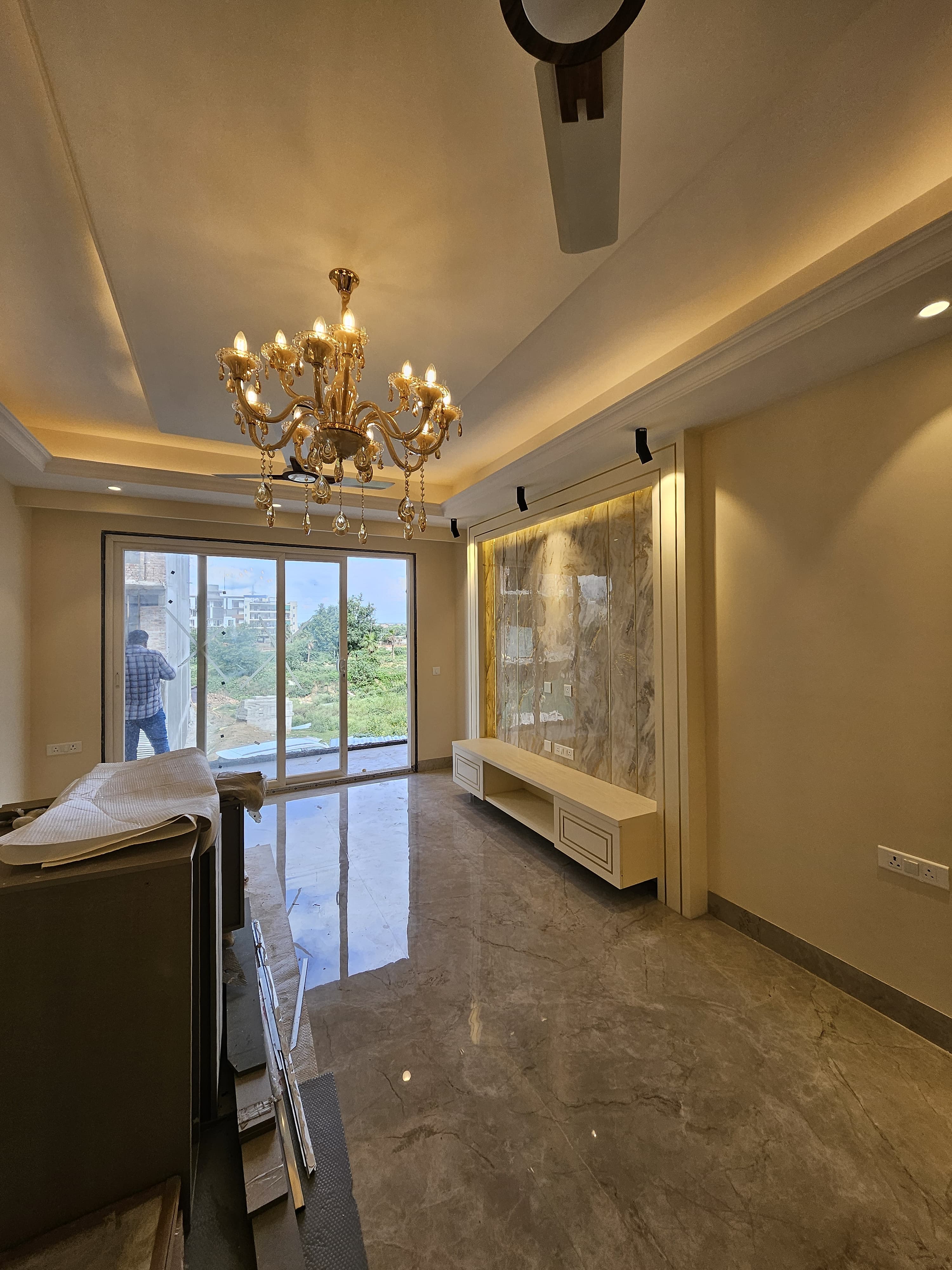 4 BHK + Pooja Room,Servant Room,Extra Room 270 Sq.Yd. Builder Floor in Ansal API Versalia