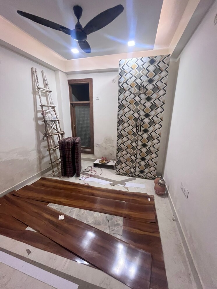 Bedroom, panchsheel vihar 3 Bedroom 100 Sq.Yd. Builder Floor In Panchsheel Vihar Delhi 7985058