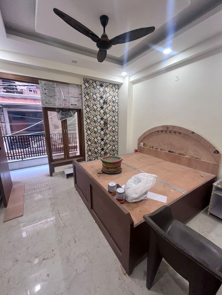 Living Room, panchsheel vihar 3 Bedroom 100 Sq.Yd. Builder Floor In Panchsheel Vihar Delhi 7985058