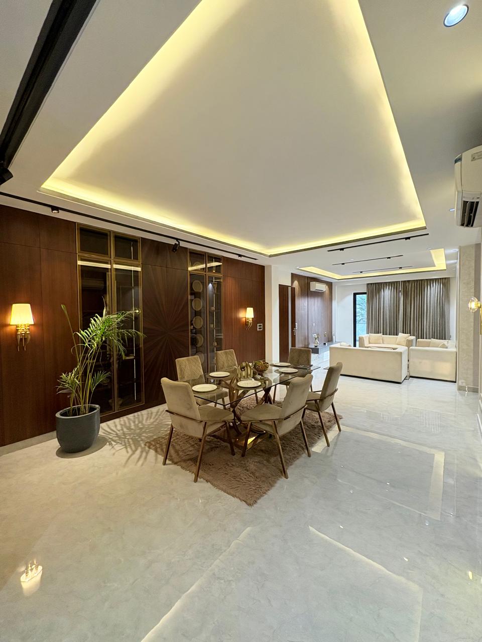 4 BHK + Pooja Room,Servant Room,Extra Room 270 Sq.Yd. Builder Floor in Ansal API Versalia