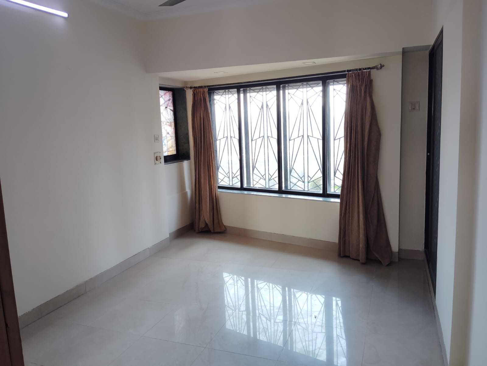 2 BHK Apartment For Sale in Shantivan CHS Malad