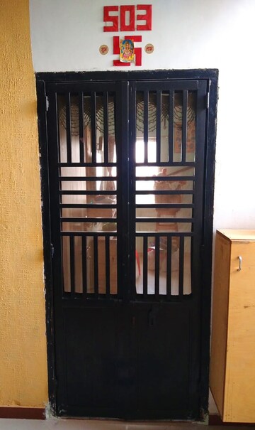 Furnished Amenities in 2 BHK Apartment at Gota – for Rent