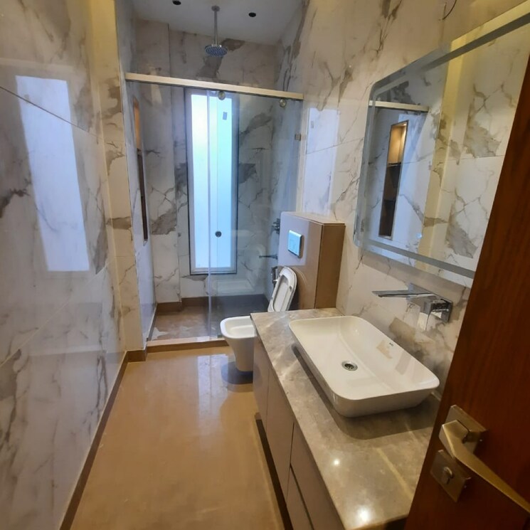 Attached Bathroom, malviya nagar 3 Bedroom 1800 Sq.Ft. Builder Floor In Malviya Nagar Delhi 7985251