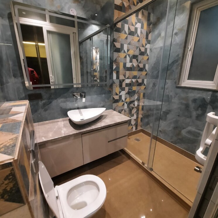 Bathroom, malviya nagar 3 Bedroom 1800 Sq.Ft. Builder Floor In Malviya Nagar Delhi 7985251