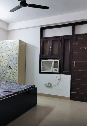Bedroom in 1 BHK Builder Floor at Ignou Road – for Rent