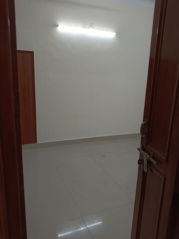 Room in 2 BHK Builder Floor at Lajpat Nagar 4 – for Rent