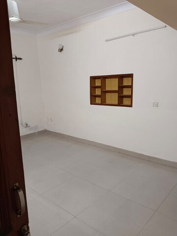 Room in 2 BHK Builder Floor at Lajpat Nagar 4 – for Rent