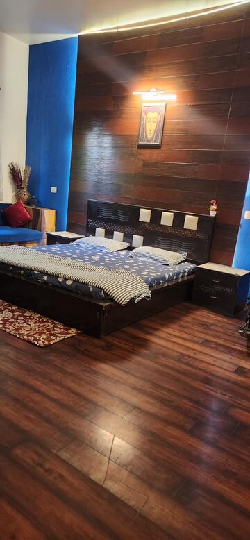 Bedroom in 4 BHK Builder Floor at Ansal Sushant Lok I, Sector 43 – for Sale