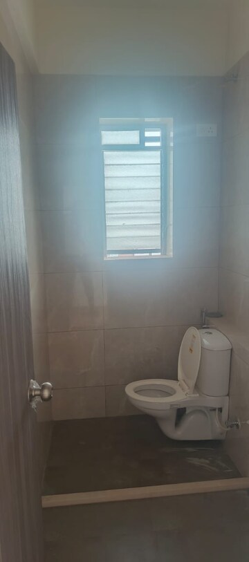 Bathroom in 2 BHK Apartment at Kanakia Silicon Valley, Powai – for Sale