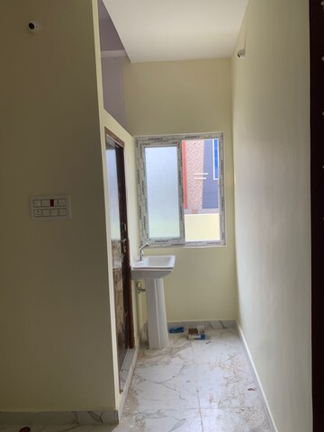 Building Lobby in 3 BHK Villa at Kamanpoor – for Sale