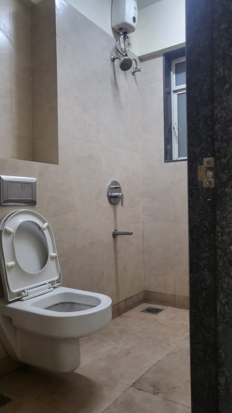 Bathroom, kanakia-silicon-valley 3 Bedroom 991 Sq.Ft. Apartment In Powai Mumbai 7985397