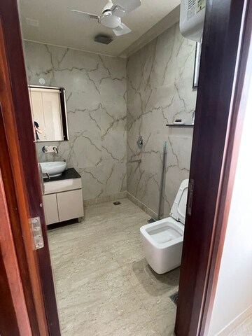  4 BHK Builder Floor at Paschim Vihar – for Rent