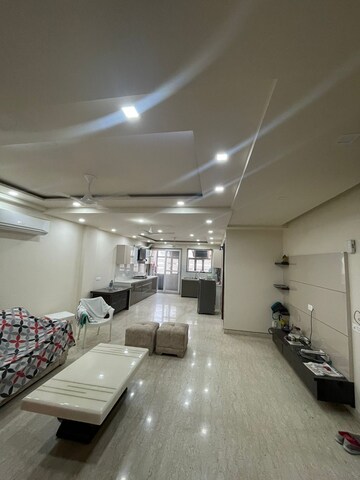 Living Room in 4 BHK Builder Floor at Paschim Vihar – for Rent