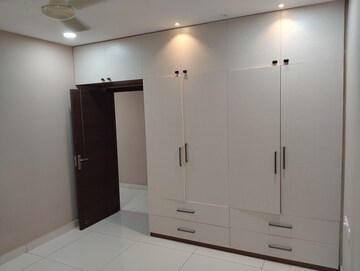 Room in 3 BHK Apartment at My Home Krishe, Financial District – for Rent