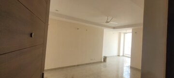 Room in 3 BHK Apartment at Balaji The Landmark, Gomti Nagar – for Rent
