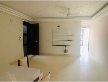 Team Area in 3 BHK Builder Floor at Paschim Vihar – for Rent