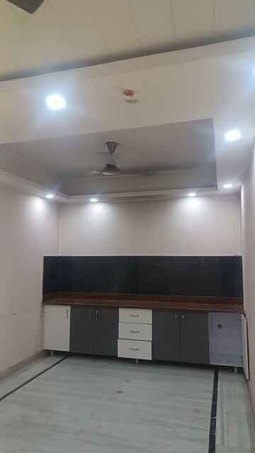 Furnished Amenities in 6+ BHK Independent House at RWA Apartments Sector 50, Sector 50 – for Rent