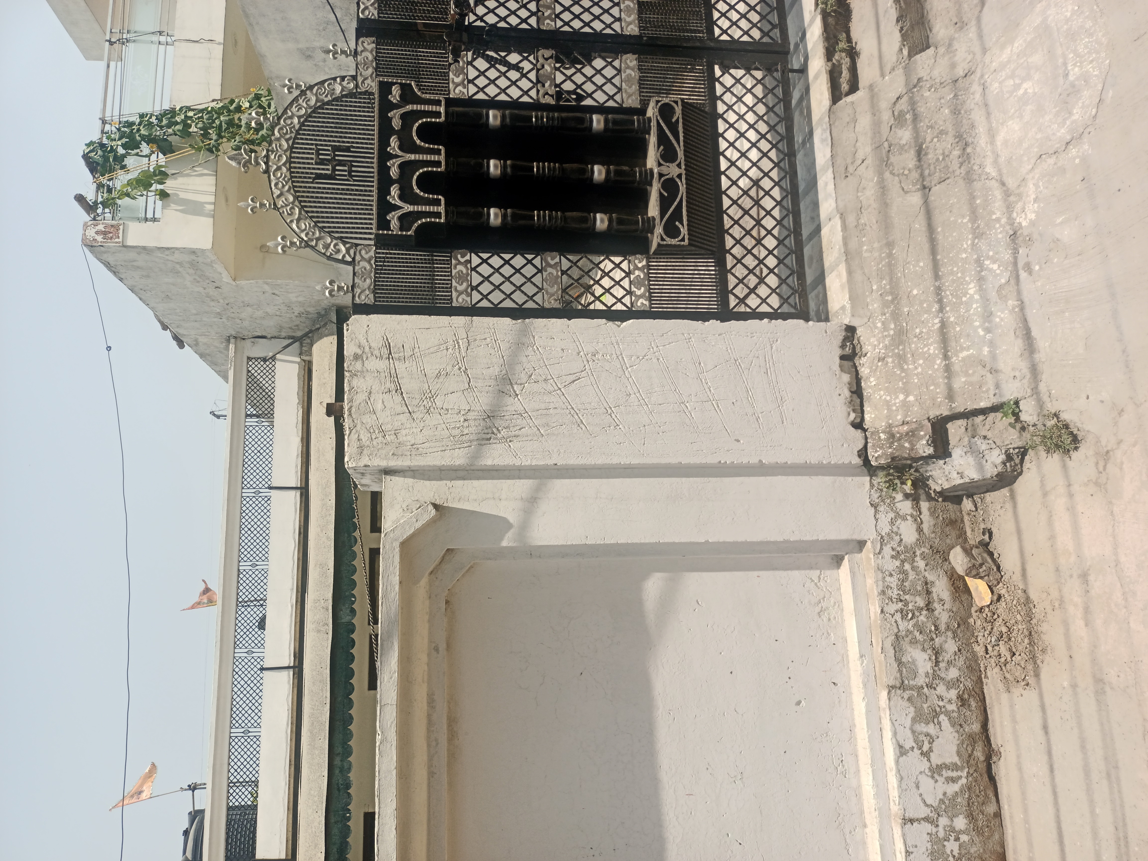 Plot For Sale in Model Town