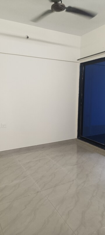 Room in 1 BHK Apartment at Tulsi Aura Mumbai, Ghansoli – for Rent