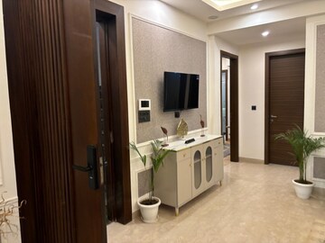 Building Lobby in 3 BHK Builder Floor at Raj One Good Earth, Sector 71 – for Sale