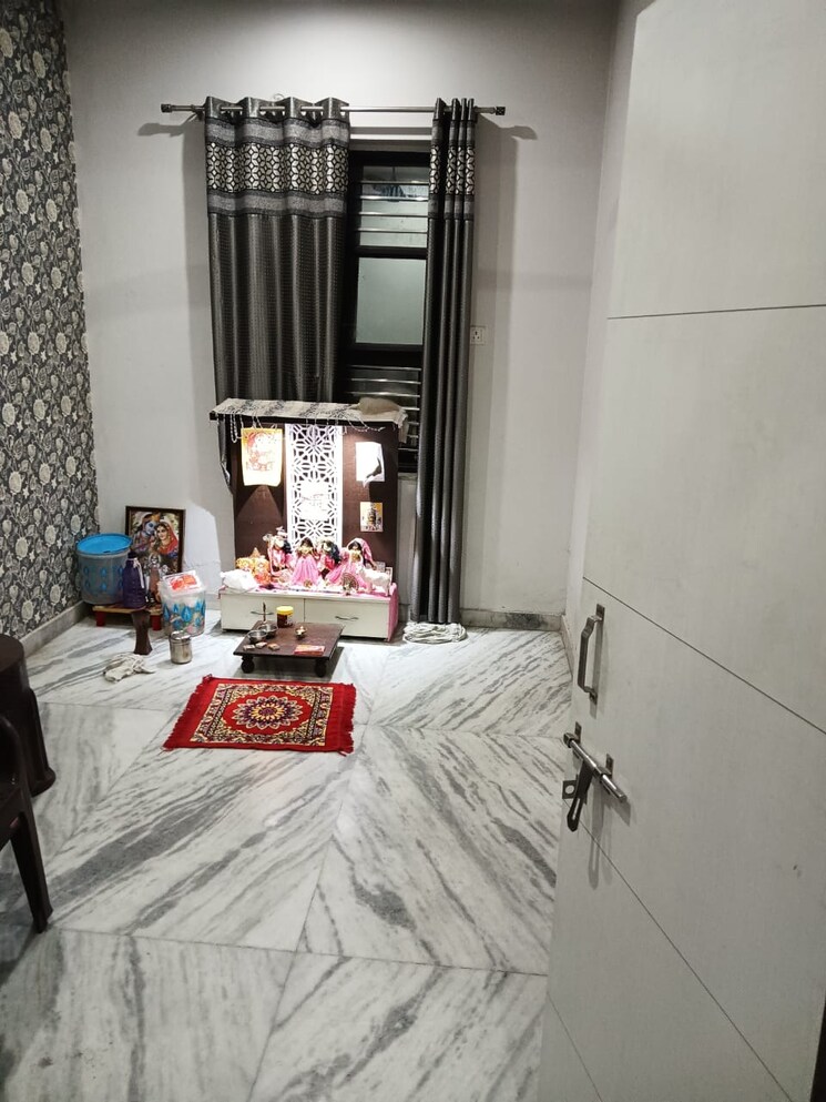 undefined, madhavpuram 4 Bedroom 170 Sq.Yd. Apartment In Madhavpuram Meerut 7985576