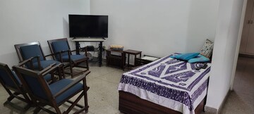 Bedroom in 2 BHK Apartment at DLF Silver Oaks, Sector 26 – for Rent