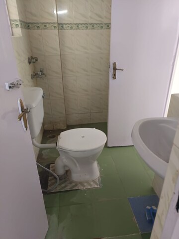 Bathroom in 2 BHK Apartment at Maple Heights, Sector 43 – for Rent
