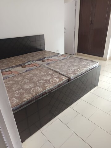 Bedroom in 2 BHK Apartment at Maple Heights, Sector 43 – for Rent