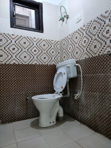 Bathroom in 2.5 BHK Apartment at Hawelia Valencia Homes, Sector 1 Greater Noida – for Rent