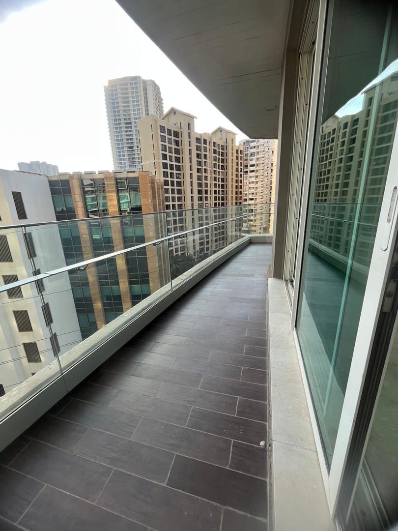 4 BHK + Servant Room Apartment For Sale in Windsor Grande Residences