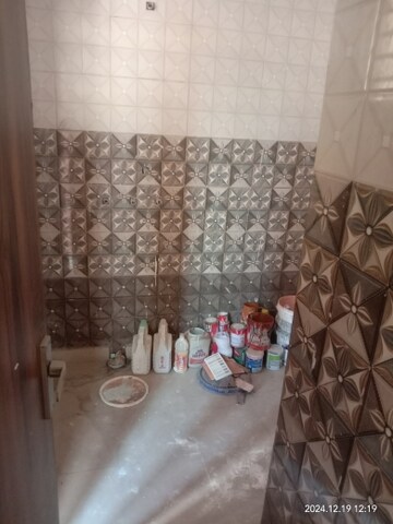 Bathroom in 2 BHK Builder Floor at Sector 16 – for Sale