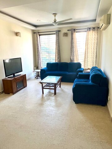 Master Bedroom in 3 BHK Builder Floor at Ardee City, Sector 52 – for Rent