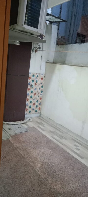Bathroom in 3.5 BHK Apartment at Ardee City The Residency, Sector 52 – for Rent