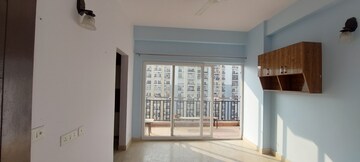 Room in 3 BHK Apartment at Panchsheel Pratistha, Sector 75 – for Rent
