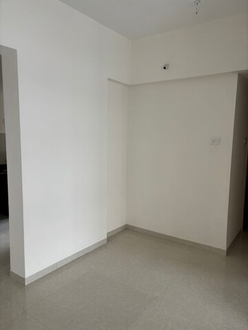 Room in 3 BHK Apartment at Kohinoor Viva City, Dhanori – for Sale