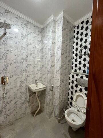 Bathroom in 1 BHK Builder Floor at Saket – for Rent