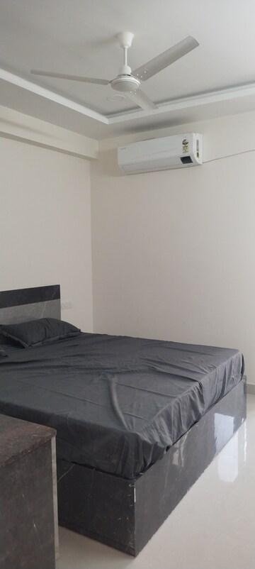 Bedroom in Studio Independent House at Madhapur – for Rent